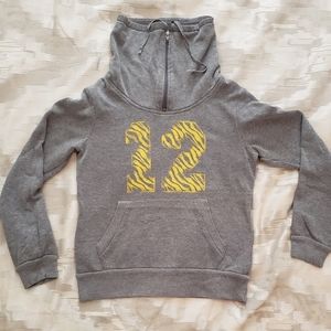 Grey sweatshirt w/ yellow zebra #12 💛🦓